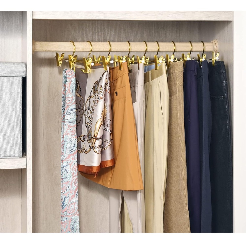 🔟 Gold Metal Hangers Set - Picture 4 of 8